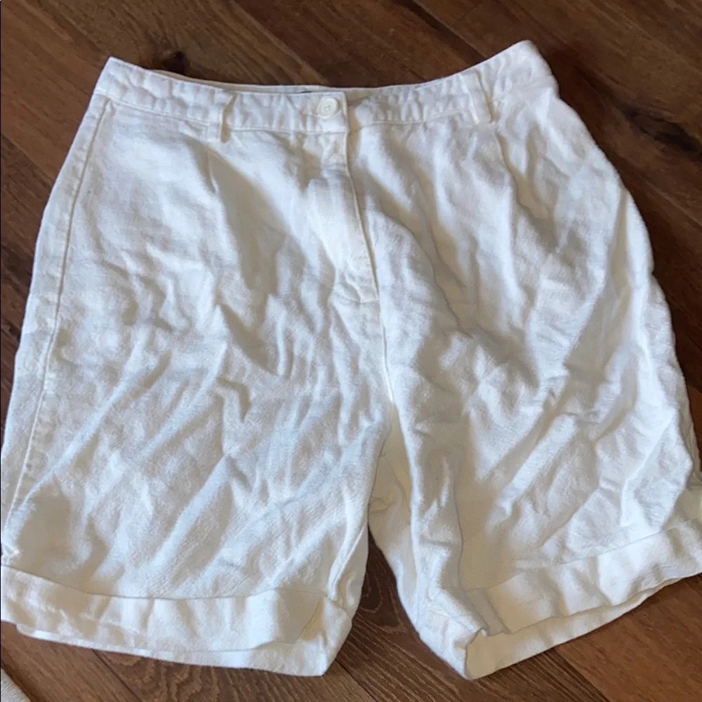 Brandy Melville White Shorts - Picture 3 of 8